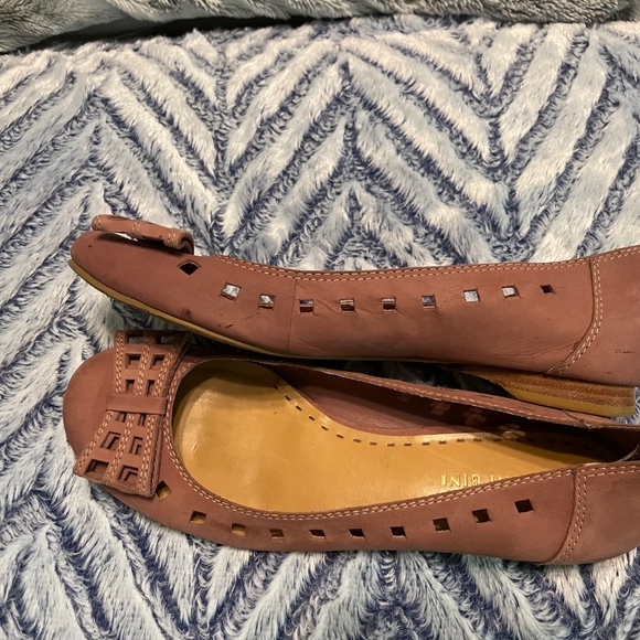 GIANNI BINI Suede Ballet Flats with cuts out and Bow, pink, Size 9M - Picture 5 of 5
